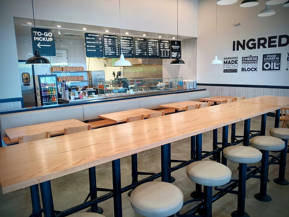 Dosbros Fresh Mexican Grill-3